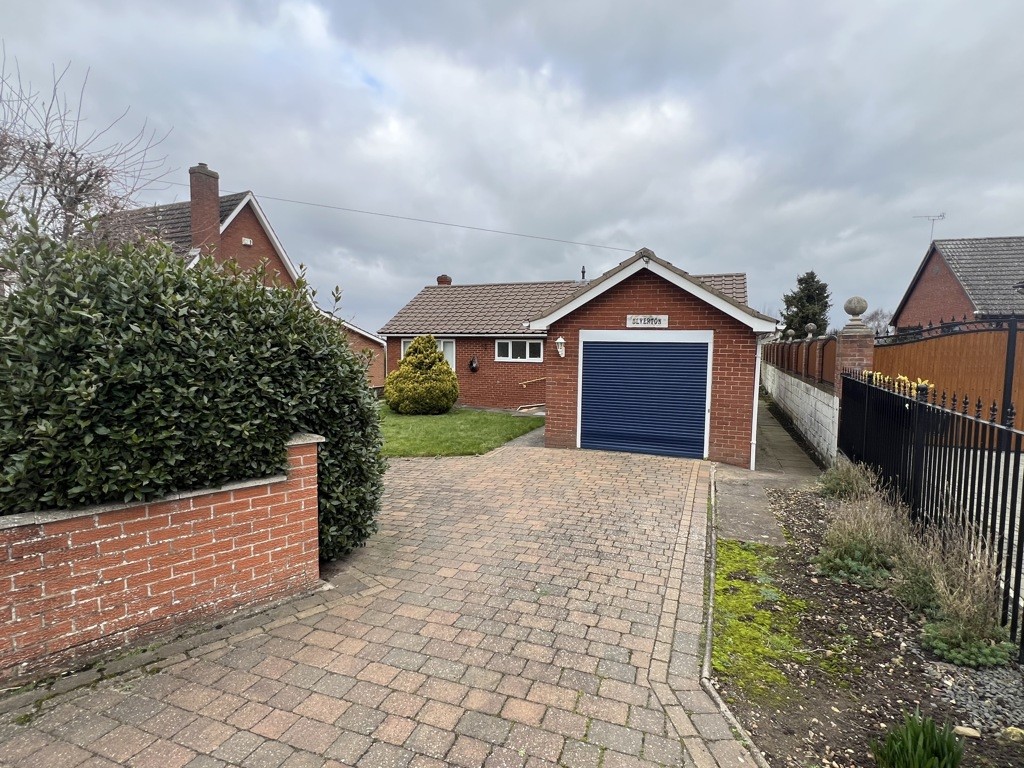 Ulverton, Upperthorpe Road, Westwoodside, Doncaster, Lincolnshire, DN9 2AQ