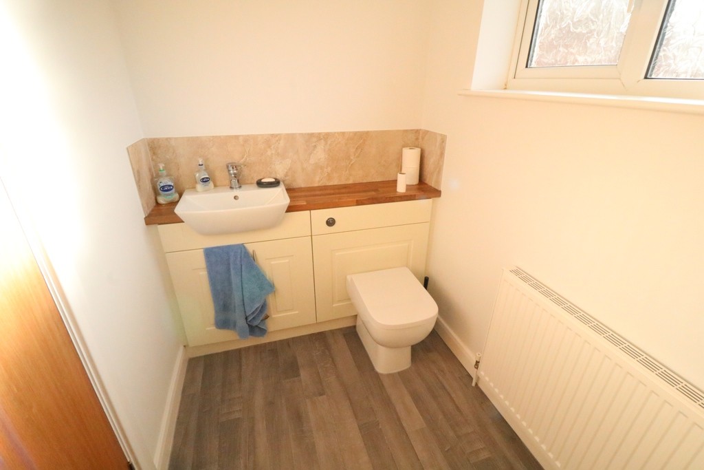 Ulverton, Upperthorpe Road, Westwoodside, Doncaster, Lincolnshire, DN9 2AQ