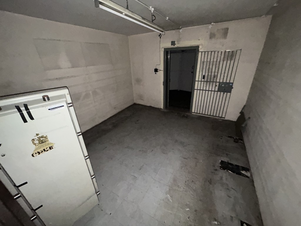 219-221 Stamford Street, Ashton-Under-Lyne, Greater Manchester, OL6 7QH