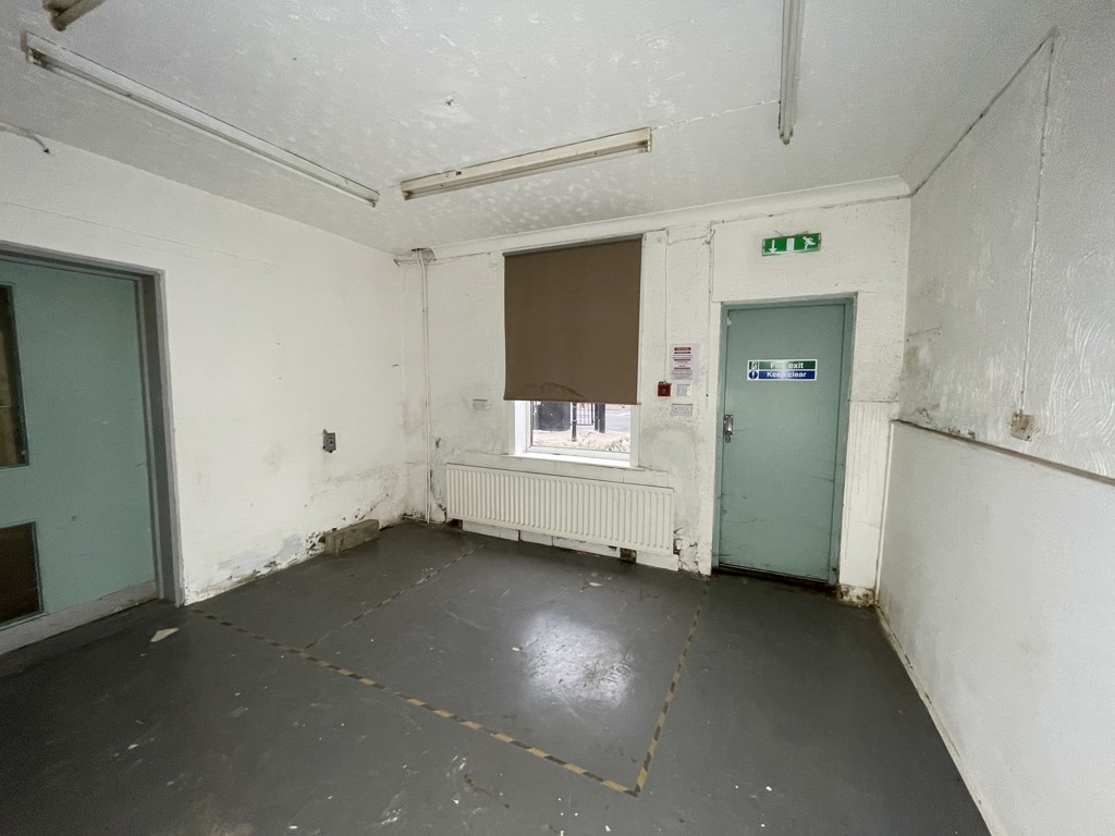 Former Kinsley Craft Workshop,  Wakefield Road, Kinsley, Pontefract, West Yorkshire, WF9 5EH