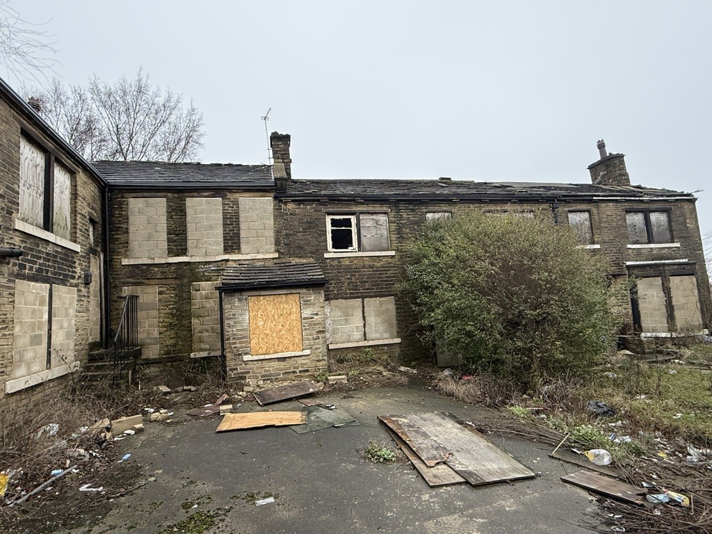 Former Pub And Cottage, 886 - 878  Little Horton Lane, Bradford, West Yorkshire, BD5 9EL