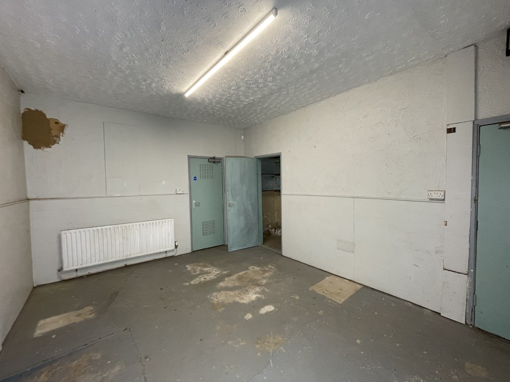 Former Kinsley Craft Workshop,  Wakefield Road, Kinsley, Pontefract, West Yorkshire, WF9 5EH