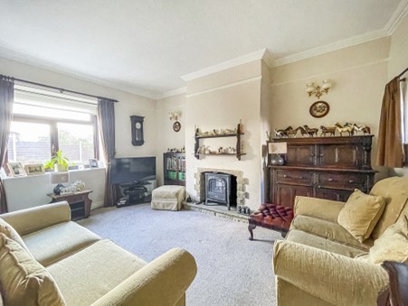 65 Hollinbank Lane, Heckmondwike, West Yorkshire, WF16 9NW