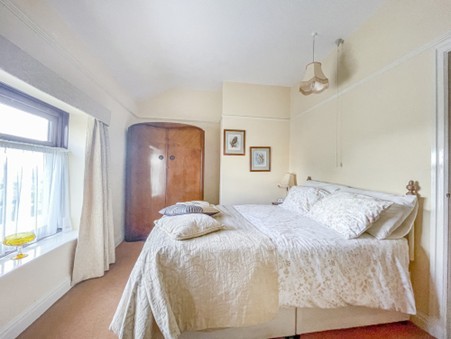 65 Hollinbank Lane, Heckmondwike, West Yorkshire, WF16 9NW