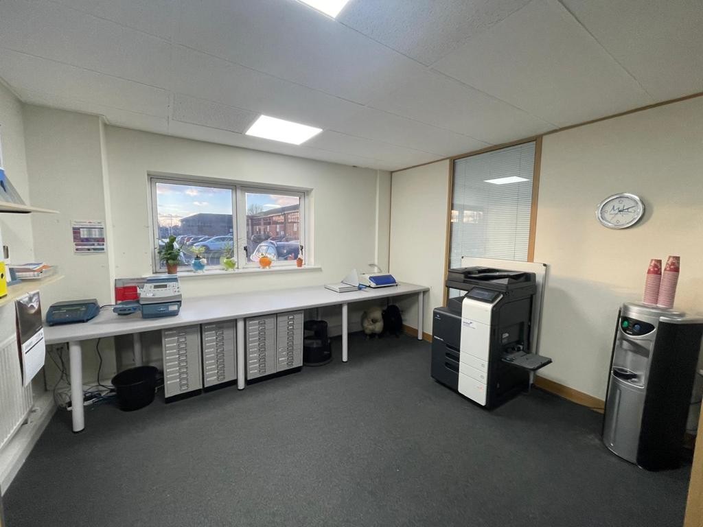 Unit 14-17, Metropolitan Business Park, Preston New Road, Blackpool, Lancashire, FY3 9LT