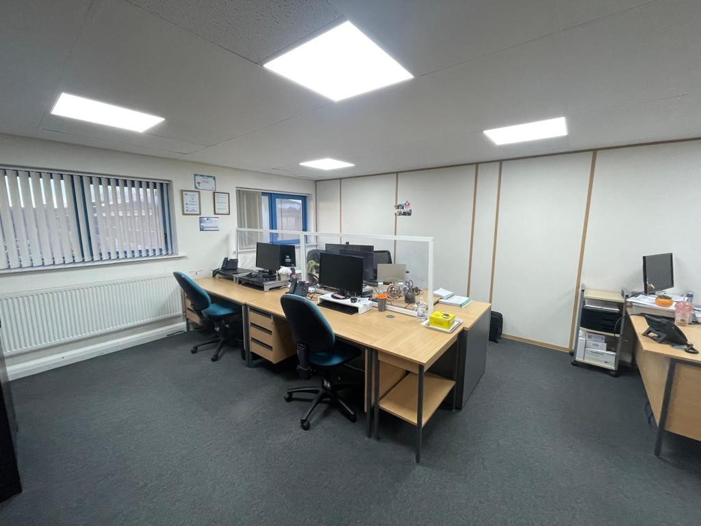 Unit 14-17, Metropolitan Business Park, Preston New Road, Blackpool, Lancashire, FY3 9LT