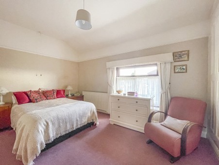 65 Hollinbank Lane, Heckmondwike, West Yorkshire, WF16 9NW