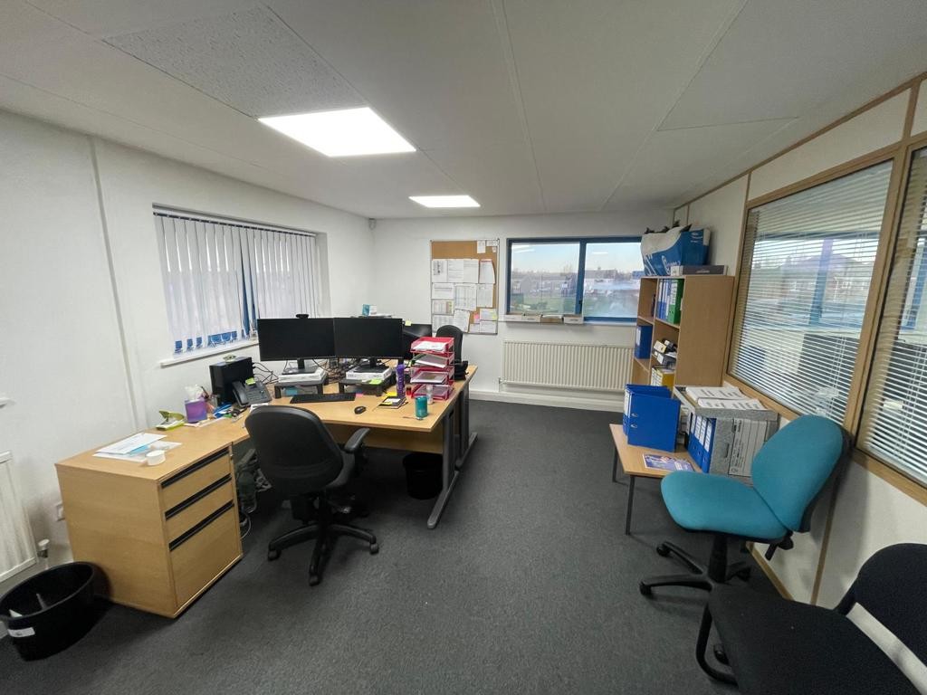 Unit 14-17, Metropolitan Business Park, Preston New Road, Blackpool, Lancashire, FY3 9LT