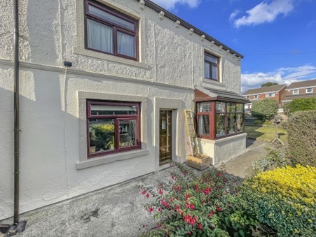 65 Hollinbank Lane, Heckmondwike, West Yorkshire, WF16 9NW