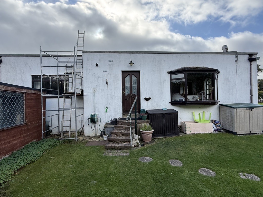 Bungalow & Land , Kelvin, 1 Backmoor Road, Sheffield, South Yorkshire, S8 8LB